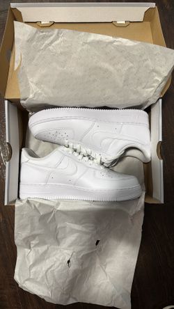 NIKE AIR FORCE 1 BRAND NEW SIZE 10 MEN