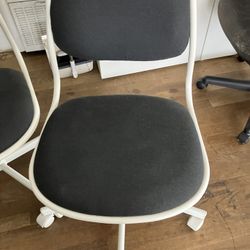 Great condition! Rolling Swivel Chair
