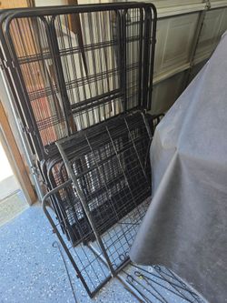 Indoor-outdoor Dog pen, pee mat/rug, portable crate
