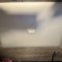 2017 Apple Macbook Air With 1.8GHz Dual Intel Core i5 