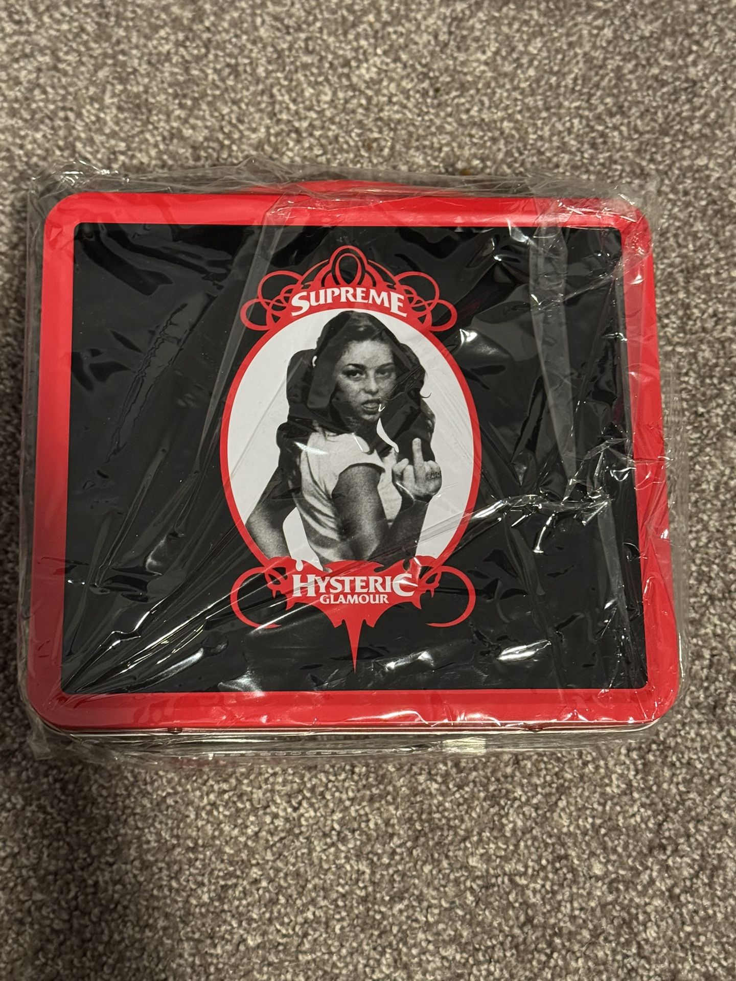 Supreme Hysteric Glamour lunchbox set