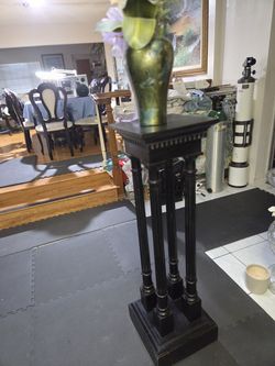 Vintage wood pedestal