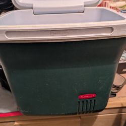 Rubbermaid Lunchbox Cooler Green & 2x Steel Lunch Box 