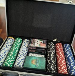 Cardinal Texas Holdem Poker Set