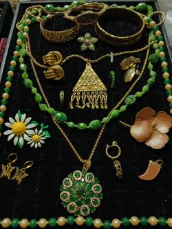 Jewelry Lot 