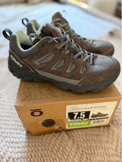 Oboz low cut waterproof hiking shoes