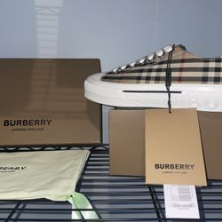Burberry Shoes Size 41