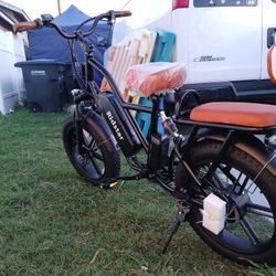 $670 New  Eletric Bike 