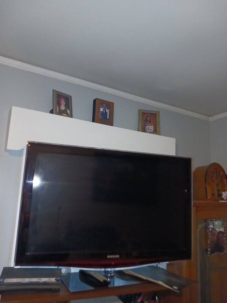 Samsung TV 40 In