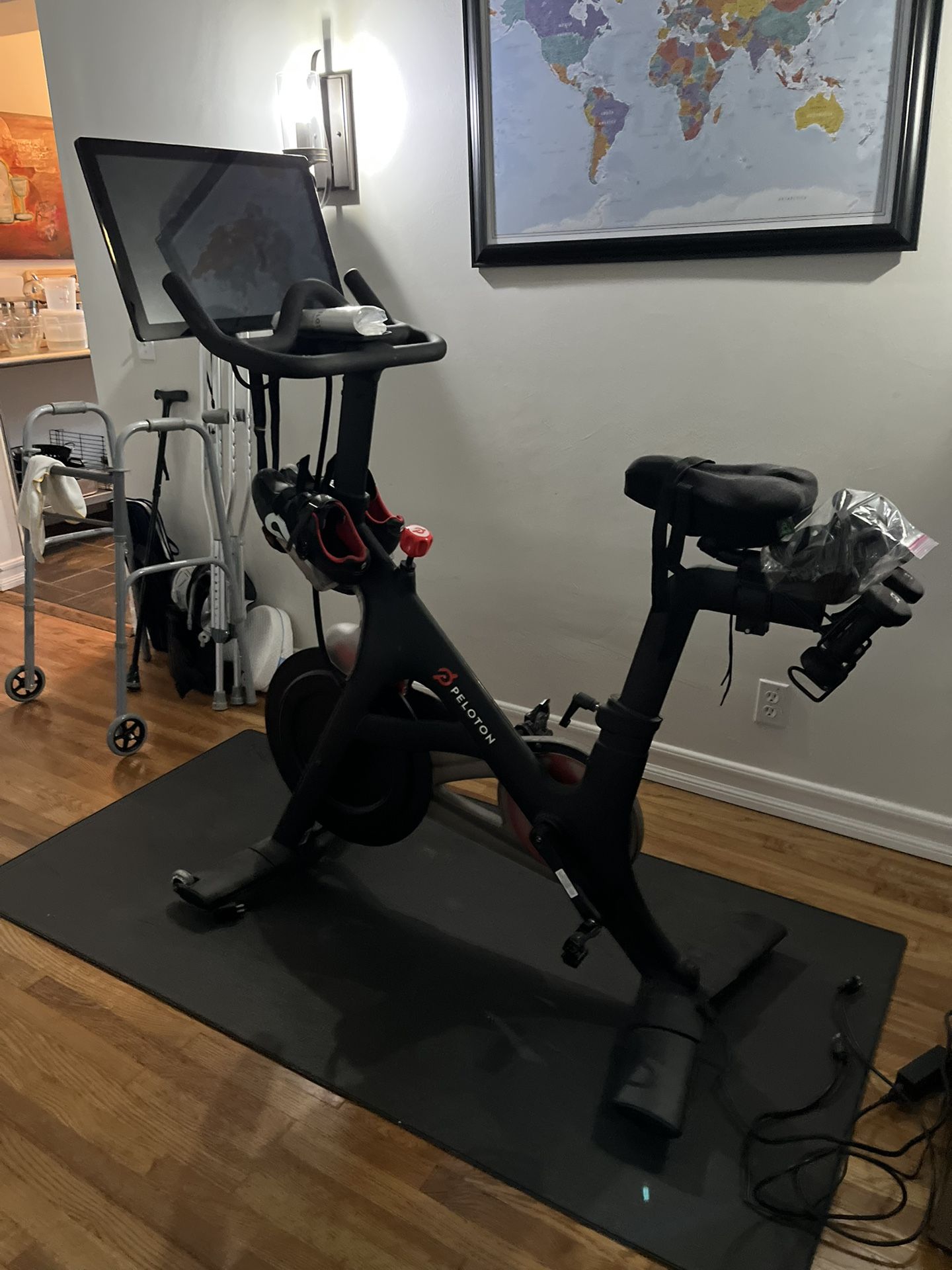2020 Peloton Bike w/ small hand weights