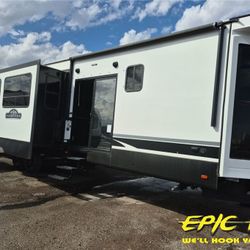 2023 Keystone Hampton