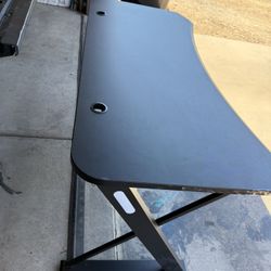 DPS Game Desk