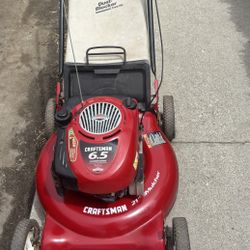 Craftsman Push Mower Perfectly Working Condition Tested Before Buy It 6.5 Hp.   180$$