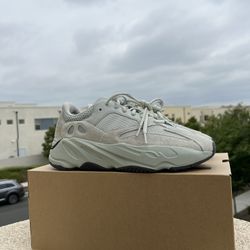 Yeezy 700 Salt