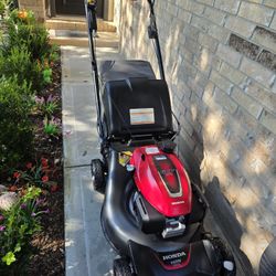 Honda Hrn216vya With Blade Control Like New $460 Price Firm// Seminueva Precio Firme $460