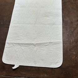 Crib mattress protector