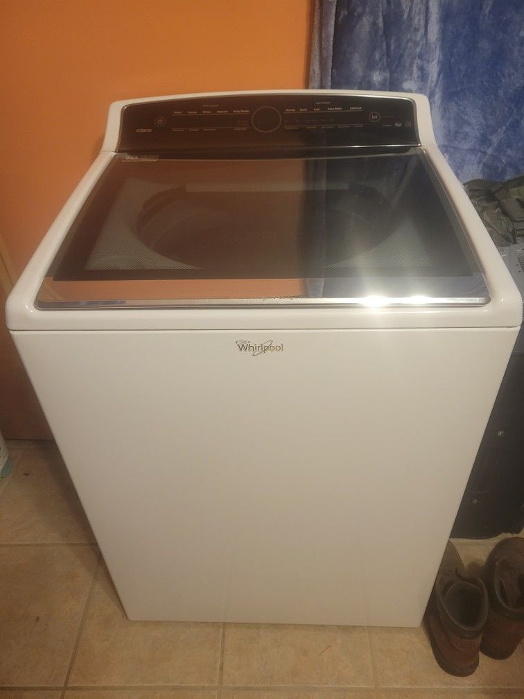 It's A Whirlpool Washer And Dryer Cabrio Series 