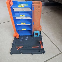  Hot Wheels City Downtown Car Park Playset