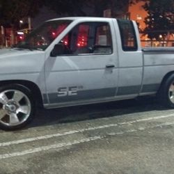 1989 Nissan Pickup