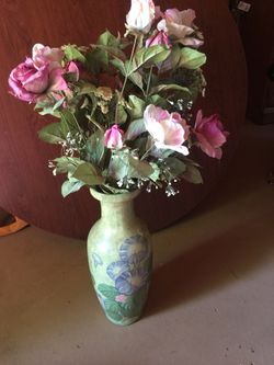 Flower vase with flowers