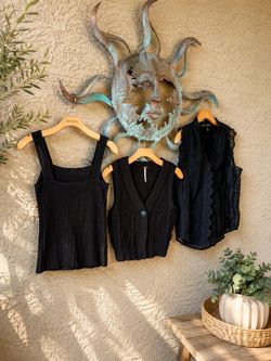 9 Pieces - Tops & Blouses