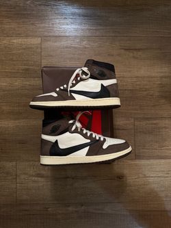 Travis Scott x Jordan 1 OG High Mocha Yeezy offwhite