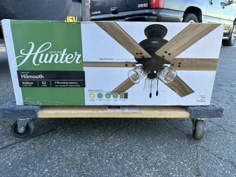 New Hunter Hilmouth 52” Indoor Matte Silver Ceiling Fan With Light!