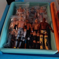 WWE WRESTLING FiGURES LOT