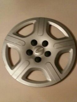 Ford 16 inch freestar hub cap one available