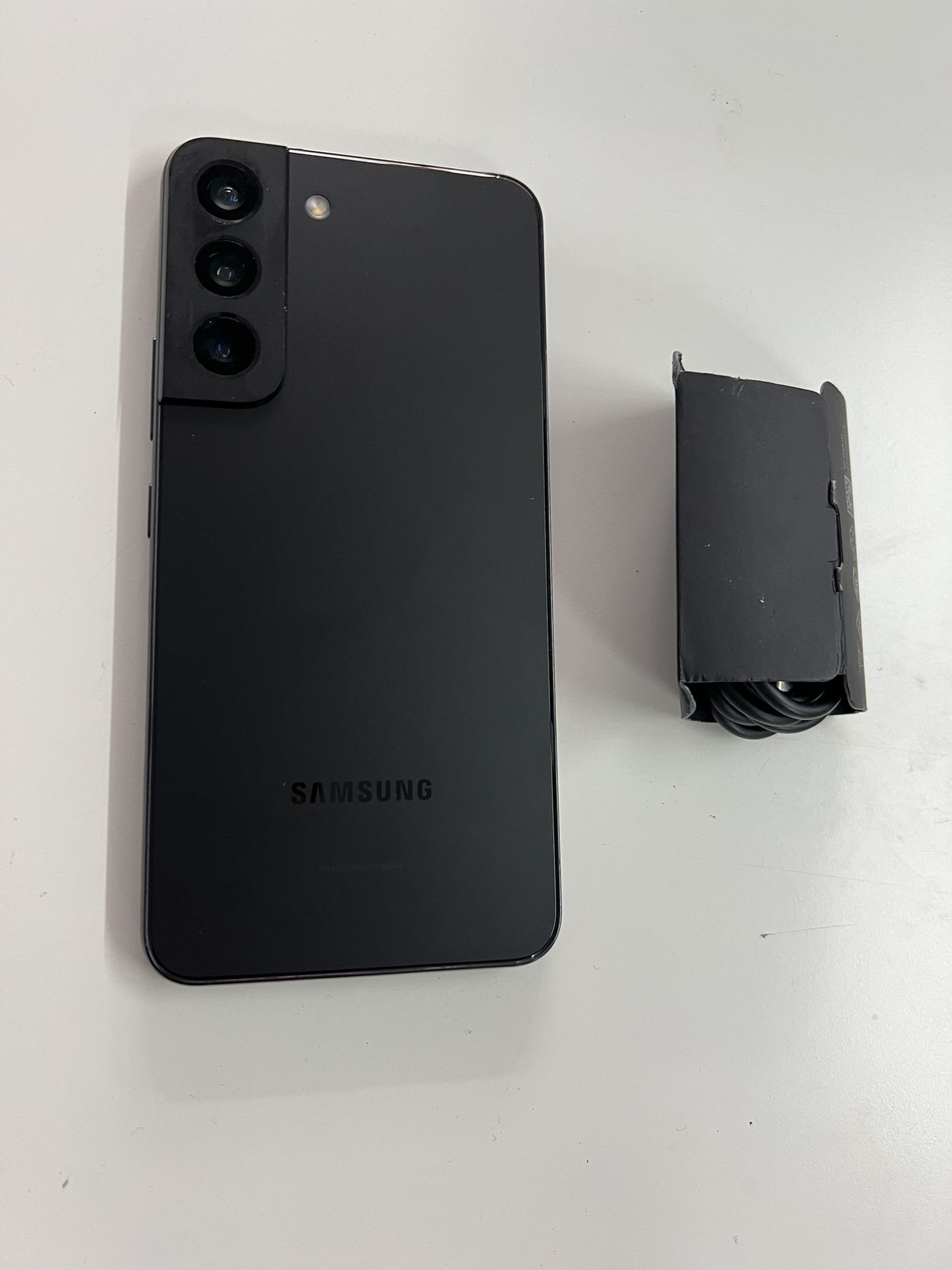 Samsung Galaxy S22 128Gb Unlocked Good Condition (price Is Firm)