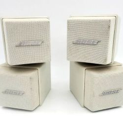 Pair of White BOSE ACOUSTIMASS AM-5 Direct/Reflecting Swiveling Cube SPEAKERS 