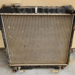 Radiator for toyota pickup 4runner 1989-95 EN POMONA