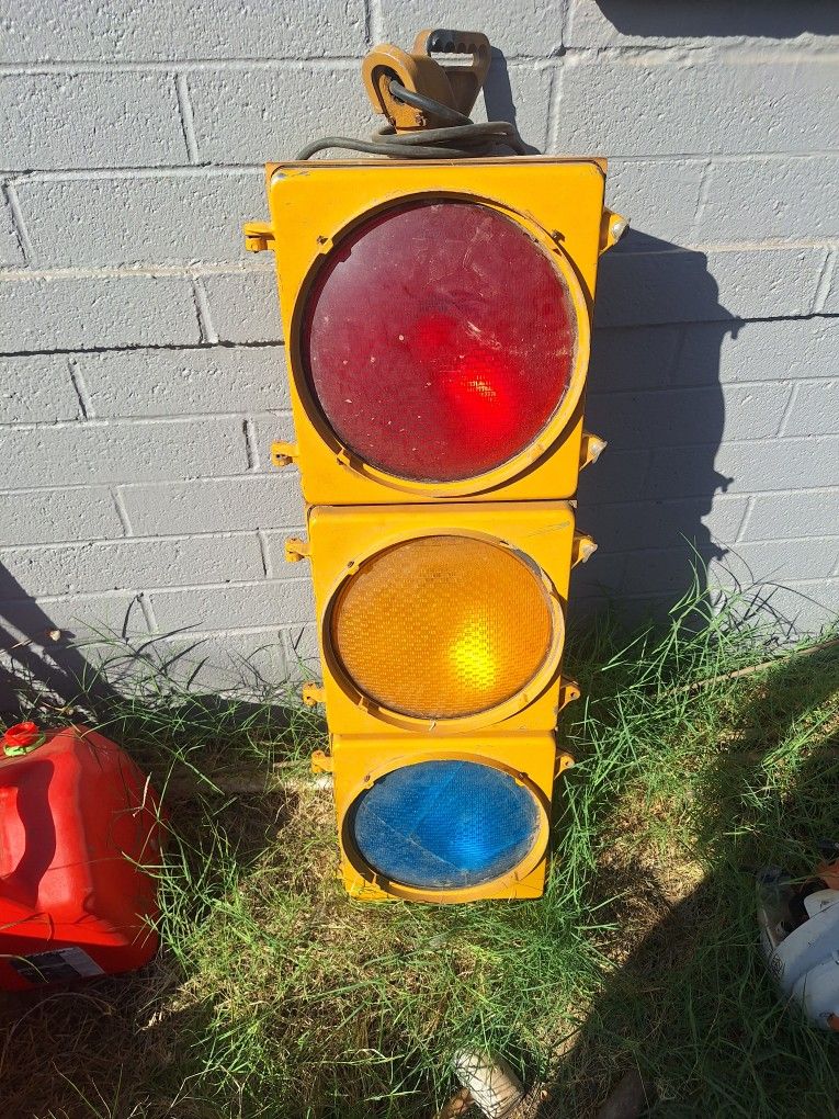 Corded Portable Traffic Light $75 Or Best Offer