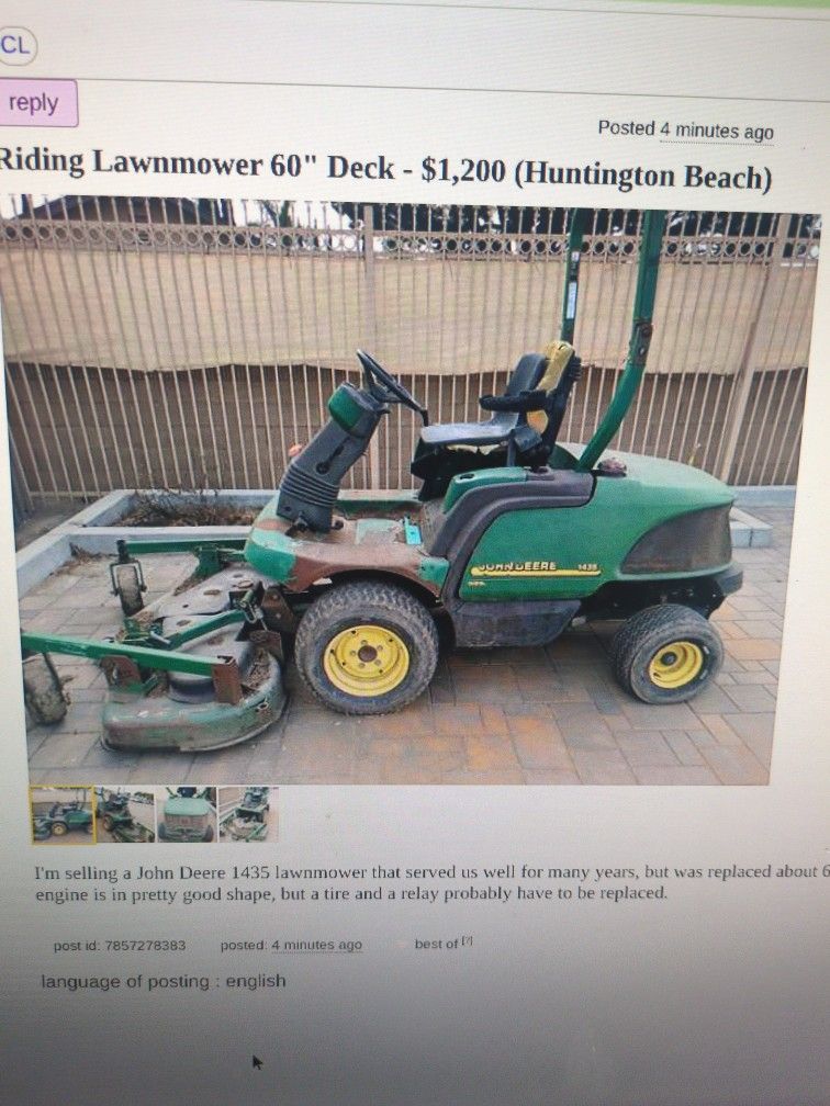 John Deere Riding Lawn Mower