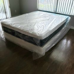 NEW Queen-Size PILLOW TOP MATTRESS and BOX SPRING. Bed frame not included 👍