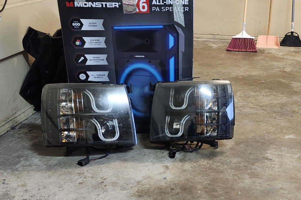07 -13 Headlights Chevy Silverado 