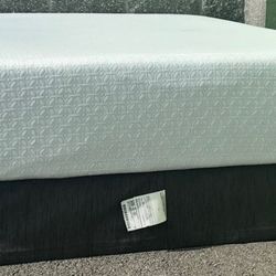 New Queen Memory Foam Mattress 12" Box Spring & Bed Frame Optional