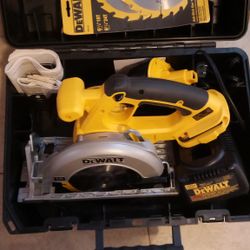 DeWalt Saw