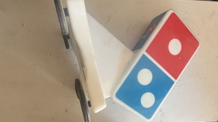 Dominos Car Topper