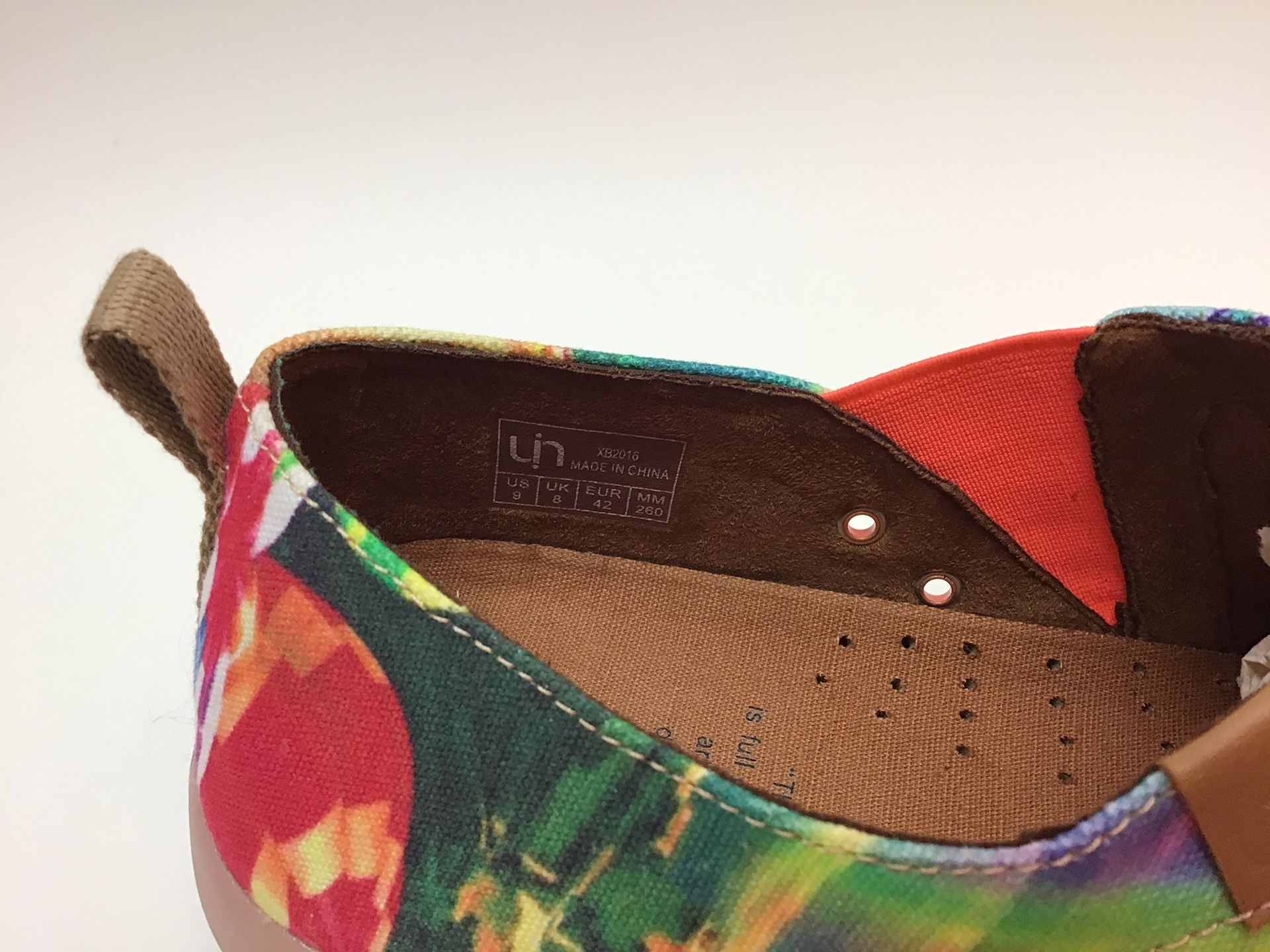 UN Art shoes hot air balloons women’s 9