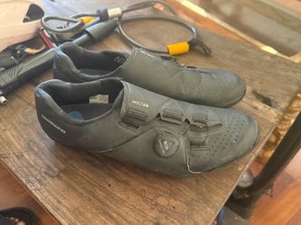 Shimano XC3 Cycling Shoes – Men’s Size 11 | BOA Dial + SPD Cleats – $40