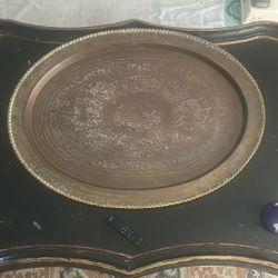 decorative metal pieces that can go on coffee table 