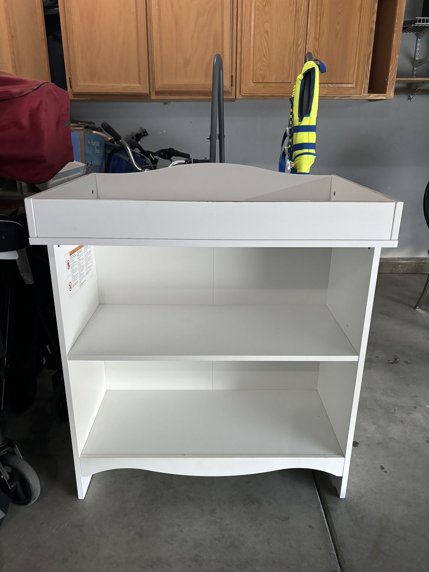 Changing Table/shelf