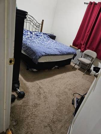 $400 / 1br - 200ft2 - One Unfurnished room for male (state street)