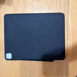 iPad Pro Smart Folio Case – Great Conditio