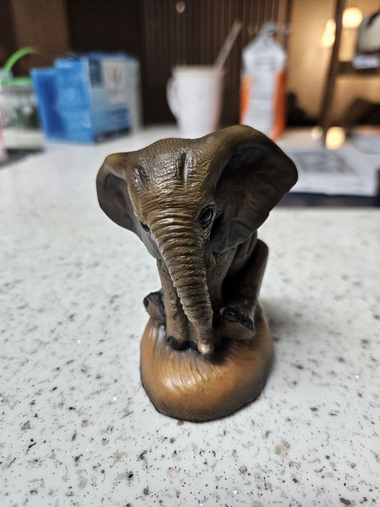 Small Sitting Elephant Statue