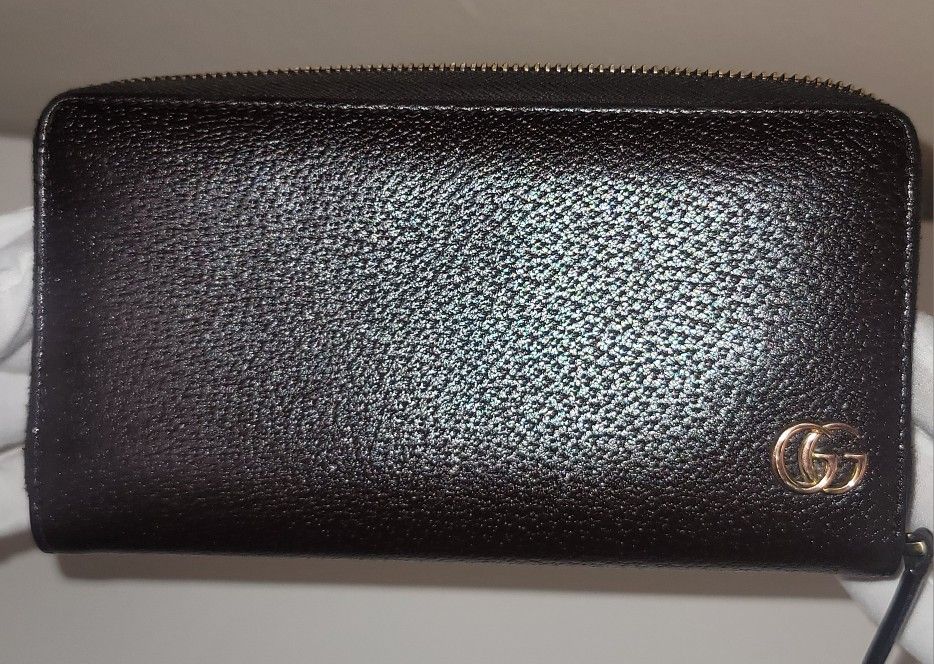 Brown Large Gucci zippy wallet, with dustbag and box