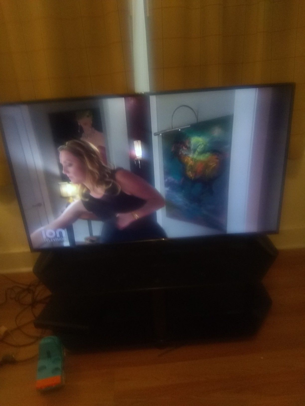 50 Inch Sceptre TV almost new