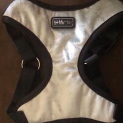 Medium Dog Harness $10
