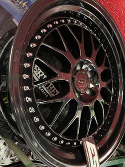 ESRs 18x8.5 5x100 Gloss Black